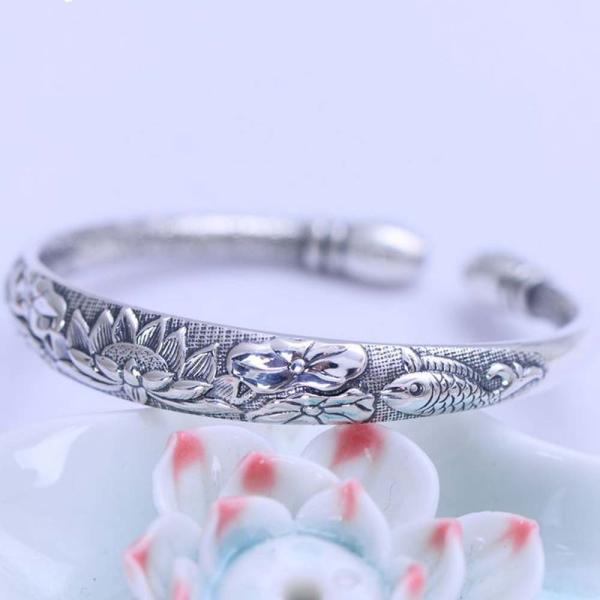 Women Engraved Water Lily Buddhist Sutras Sterling Silver Cuff Bracelet (XH056241)
