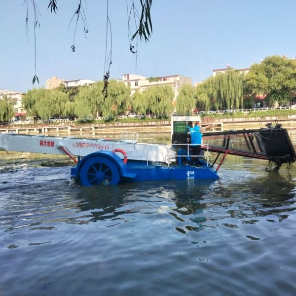 24 Hour Continuous Working Aquatic Weed Harvester with 4 Layers Anti-Rust Marine Paint and Automatic Operation