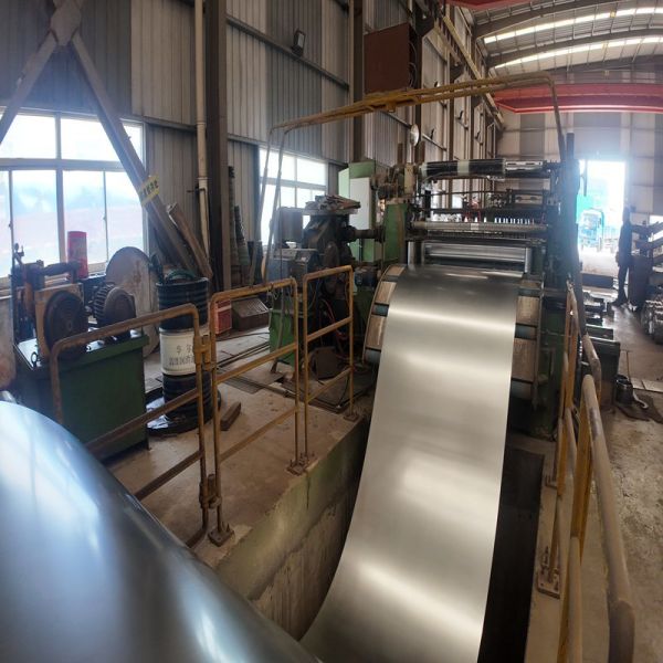 Hot Dipped Galvanized Steel Strip With Zinc 40~275 For Steel Pipe And Construction