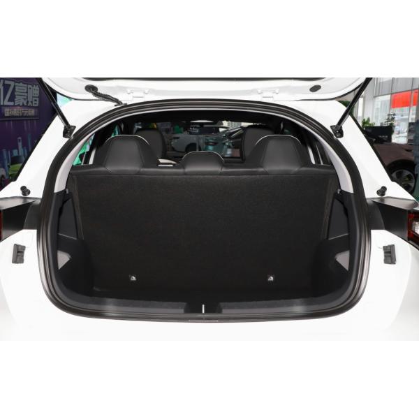 Маленький 5-дверный 4-местный внедорожник Geely Geometry E 2022 410 км