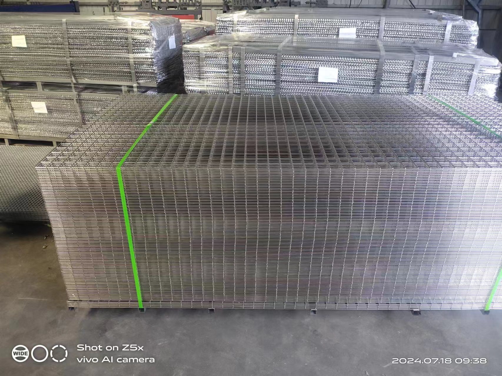 3.4mm Wire*15cm Mesh *1.22*2.44 Черная сварная проволочная сетка для Канады