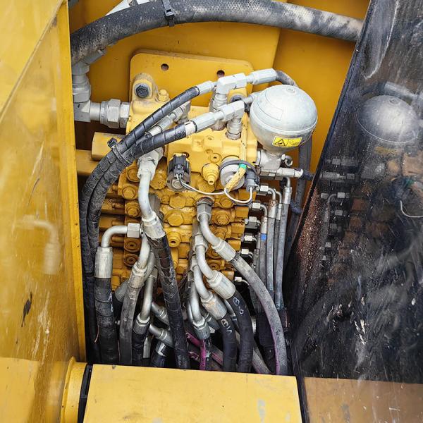 Used Caterpillar 305.5E Excavator 0.22m³ Bucket Capacity 78L Fuel Tank Capacity 34kw Rated Power