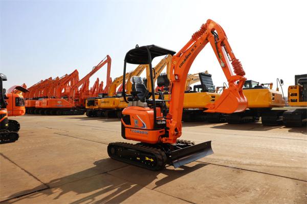 China Lonking CDM6016 hydraulic mini excavator kubota engine  with operating weight 1700kg
