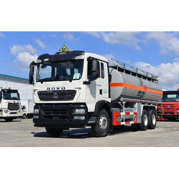 Howo 8X4 6X4 Caminhões-tanque de petróleo essenciais para projetos de obras públicas e socorro em desastres