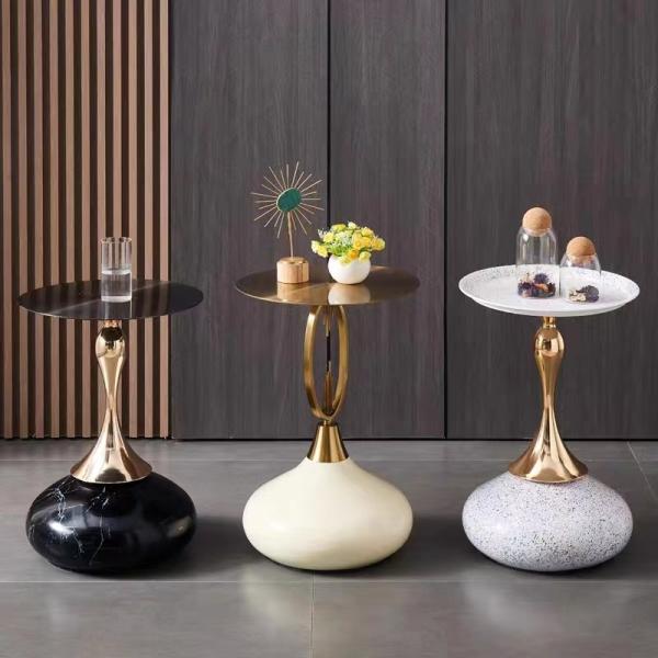 Golden Stainless Steel Hotel Furniture Table With Lovely Round Base Rock Plate