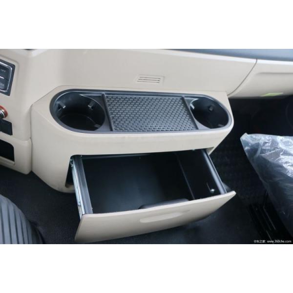 EURO 5 Manual Transmission SinotruK Haohan N7G 4*2 6*4 CHG LNG Special Truck Traction