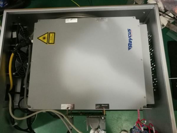 Équipement de laser de fibre de machine d'inscription de laser de fibre de 50 watts/source d'Ipg