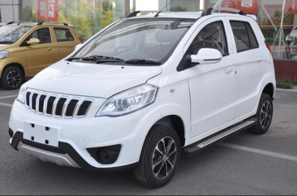 Safe EV Hatchback Right Hand Drive 205km Range Electric Passenger Vehicle