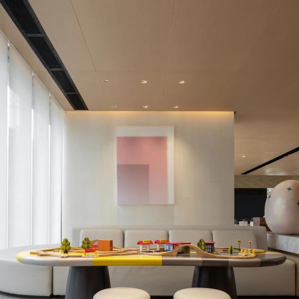 Внутреннее убранство Перфорированные акустические панели для установки потолков в общественных офисах