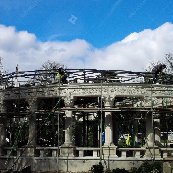 Arch Dome of Gazebo, une structure en acier inoxydable, Londres
