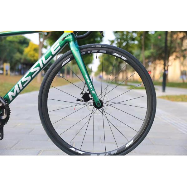 Углеродный роудбайк Легкий дисковый тормоз Велосипед 8,5 кг без педалей с углеродным каркасом