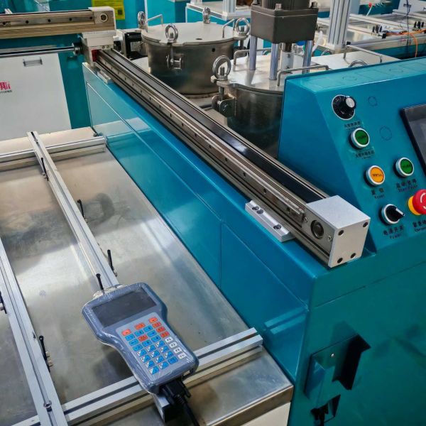 Industrial Glue Potting Machine specialized in black epoxy glue dispensing with accurate 5 to 1 ratio ideal for water pump manufacturing lines