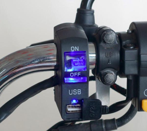 Handlebar Motorcycle Charging Port With Lamp 5V 2A USB Charger