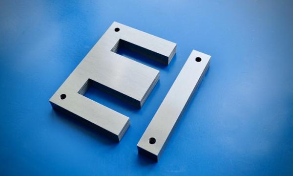 Les stratifications de transformateur de l'acier E-I du silicium W800 ont stratifié le noyau d'aimant 0.35mm