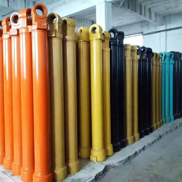 Excavator Bulldozer Attachment PC200-7 PC300 PC400 PC600 Hydraulic Cylinders in Yellow
