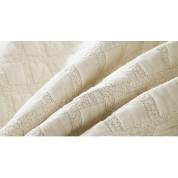 Square Embroidered Solid Dune Quilt Set , 100% Cotton 3Pcs White Quilt Set