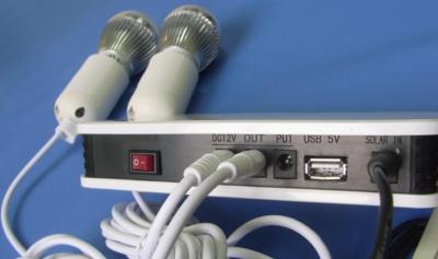 portable solar power system lithium battery  for home lighting and mobile charging CE