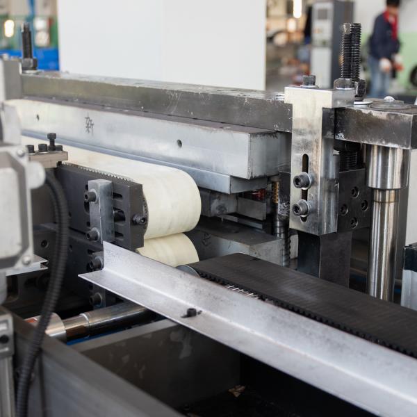 2600*2100*1500 Máquina de fixação automática de lâminas de serra de lâmina de metal para caixa de papel alumínio