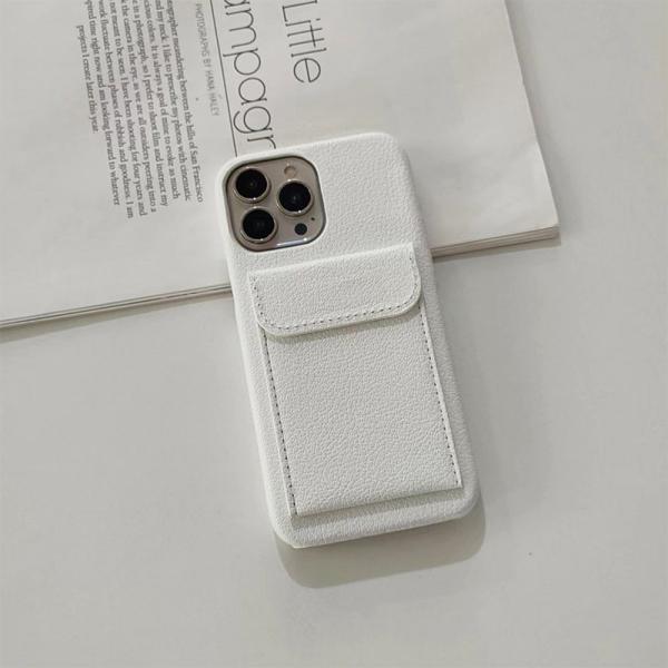 Handcrafted Leather Card Holder Phone Case with Shockproof Feature and Luxury Design