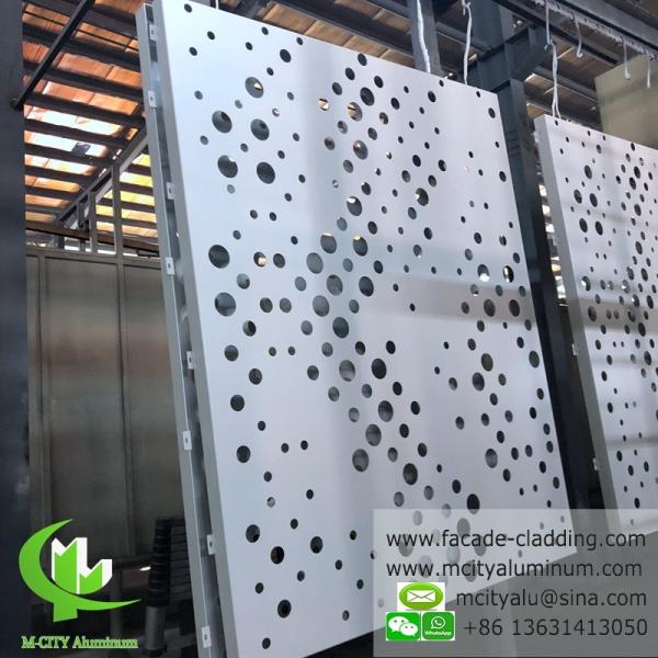 Внешняя металлическая алюминиевая фасадная стена с металлическими изображениями