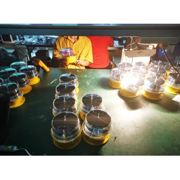 IP68 Rated Solar Airfield Light with 100000 Hours Lifespan and Aluminum Alloy Body for Aviation Obstruction Lighting