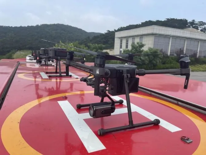 Isuzu Hino HOWO Uav Drone Emergency Support Vehicle Fixed Wing Uav Transportation Truck