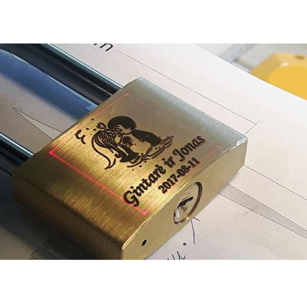 машина маркировки лазера ширины ИМПа ульс 132нс промышленная, машина вытравливания лазера металла