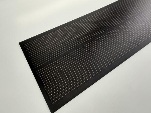 100W-520W Thin Film Solar Panels for Solar Energy Harvesting Short-Circuit Voltage 13.26A 1545*425*3mm Super Soft