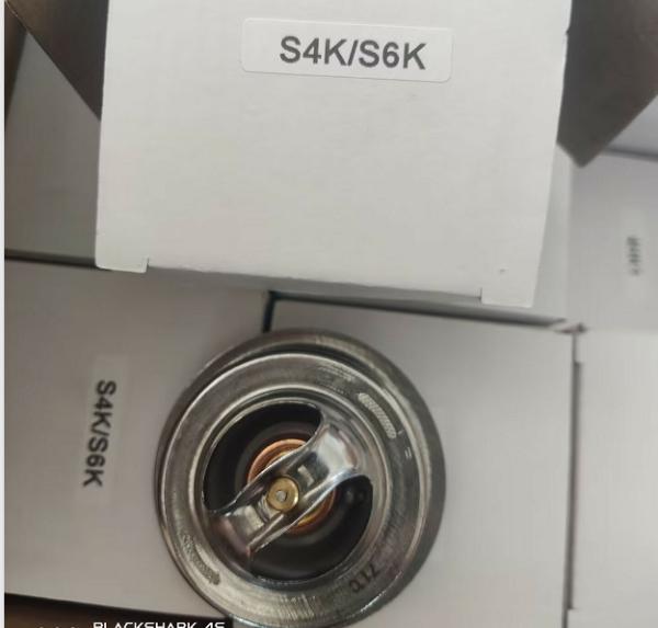 31346-02200 31646-02200 Engine Thermostat For S4k S6K Excavator