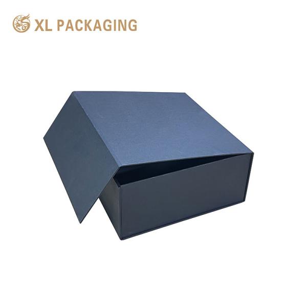 Custom Magnetic Black Gift Hamper Box with Gold Foil for Skincare & Wine