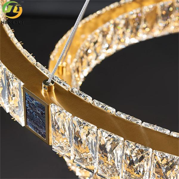 Круговая смертная казнь через повешение приведенная освещая привесное золото K9 Кристл