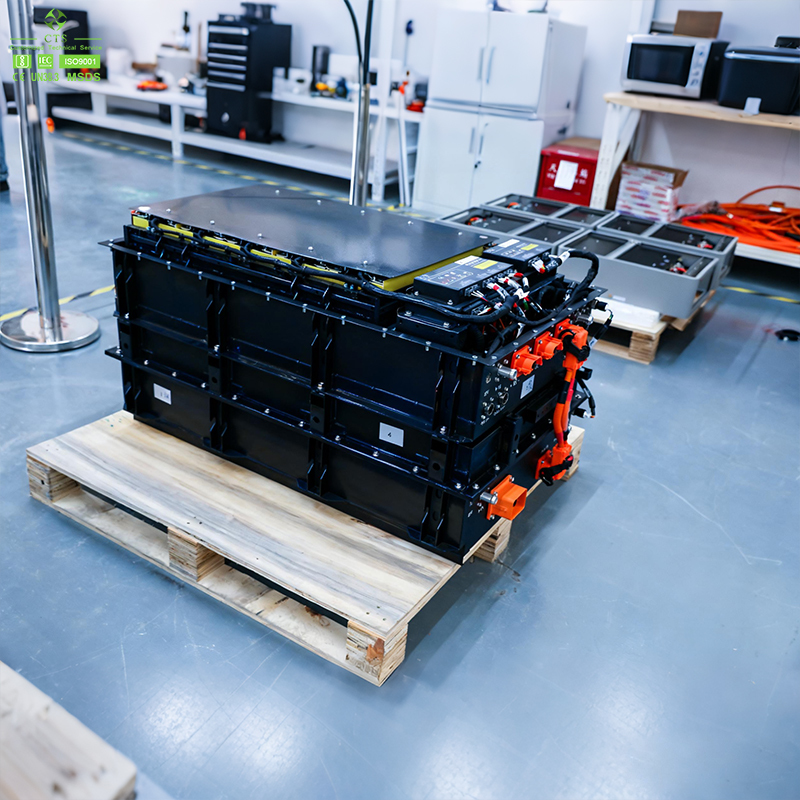 High-Voltage Ground Power Unit (GPU) with 540V-800V DC, Liquid Cooling, and Zero-Emission Operation for Aviation