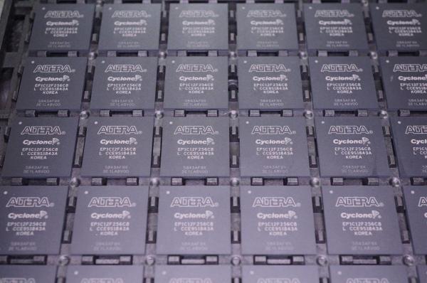 Al-tera Epm2210f324c5n Electronic Components Semiconductors For Ultrasound Microcontroller Plcc ic chips EPM2210F324C5N