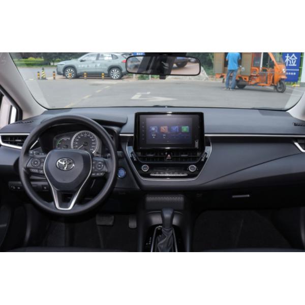 Седан 2022 мест двери 5 варианта 4 спаренного двигателя 1.8L E-CVT Toyota Corolla пионерский