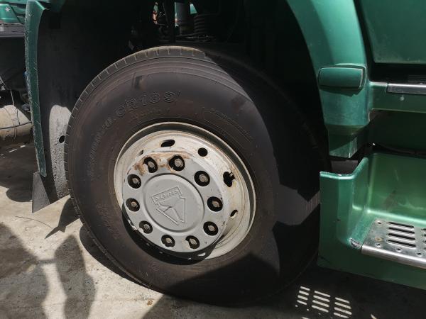 Heavy Duty 10 Wheeler Used Trailer Head 6800 * 2496 * 3668 Mm ISO Approved