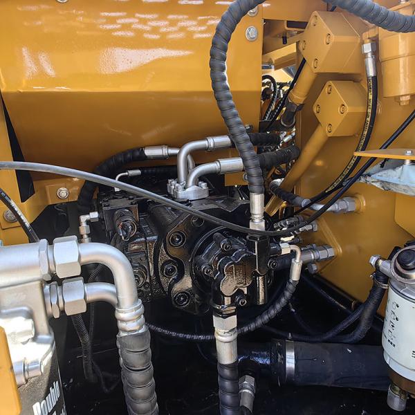 0.6m3 Bucket Capacity Used SANY SY135 Mini Crawler Excavator 73kw Rated Power