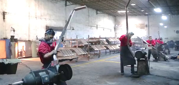 Шатер крыши мягкого Retractable автомобиля располагаясь лагерем верхний с алюминиевым тюфяком лестницы