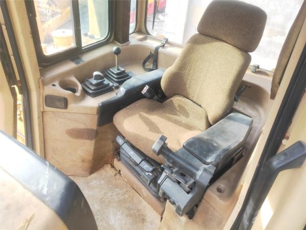                  Origin Japan Used Cat D6r Crawler Bulldozer on Promotion, Secondhand Caterpillar Track Dozer D6r D7r D8r D9r with Free Sapre Parts             