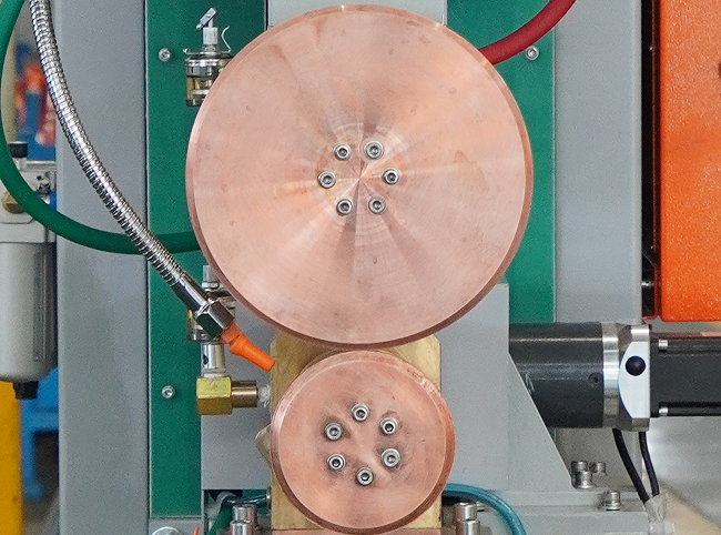 Stainless Steel Motor Roller Horizontal Continuous Pneumatic Rolling Pipe Elbow Duct Circular Seam Welding Machine