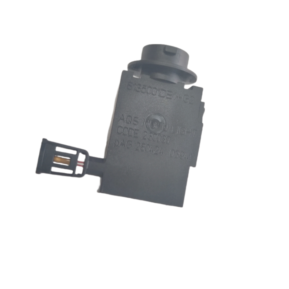 8135001DB1 Outdoor Temperature Sensor Low for Xpeng Motors P7 P5 G3 G6 New Energy Vehicle Parts Accessories