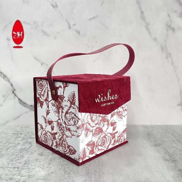 PMS CMYK  Paper Gift Packaging Box Velvet Insert Magnetic Closure