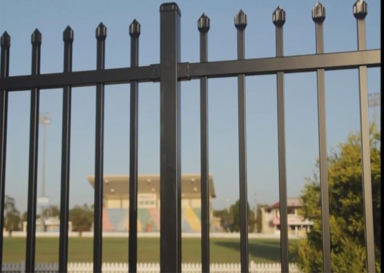 1.8mX2.4m Fencing Tubular Steel Pre Galvanised Steel And Aluminium Powder Coated