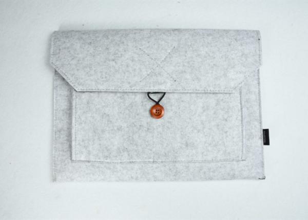 Slim 13 Inch Felt Tablet Sleeve Carrying Case Light Grey For Valentine Gift 43 Colors