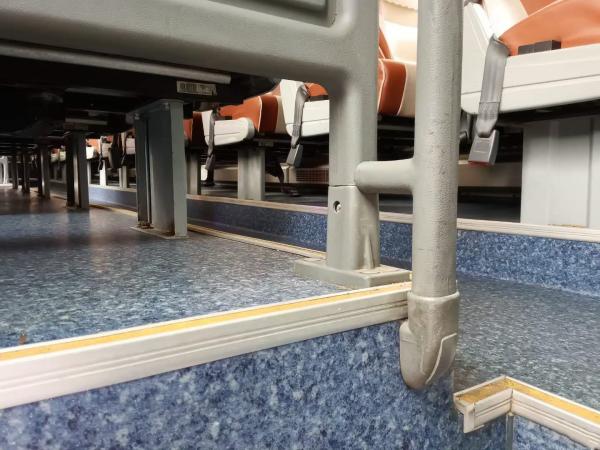 O tipo usado de Yutong treinador Bus que de uma excursão de 2015 anos ZK6126 usou o ônibus diesel do motor 375hp de Weicahi usou o ônibus do EURO III das portas dobro