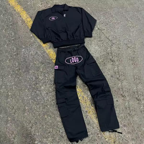Sudadera de chaqueta de nylon con capucha de chaqueta de nylon y pantalones de chándal con pantalones de carga de chorro de chapas de nylon