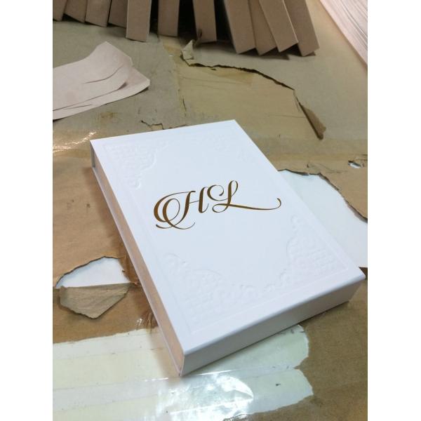 Customized luxury packaging bookstyle box magnetic closure gift paper box with logo hot foiled