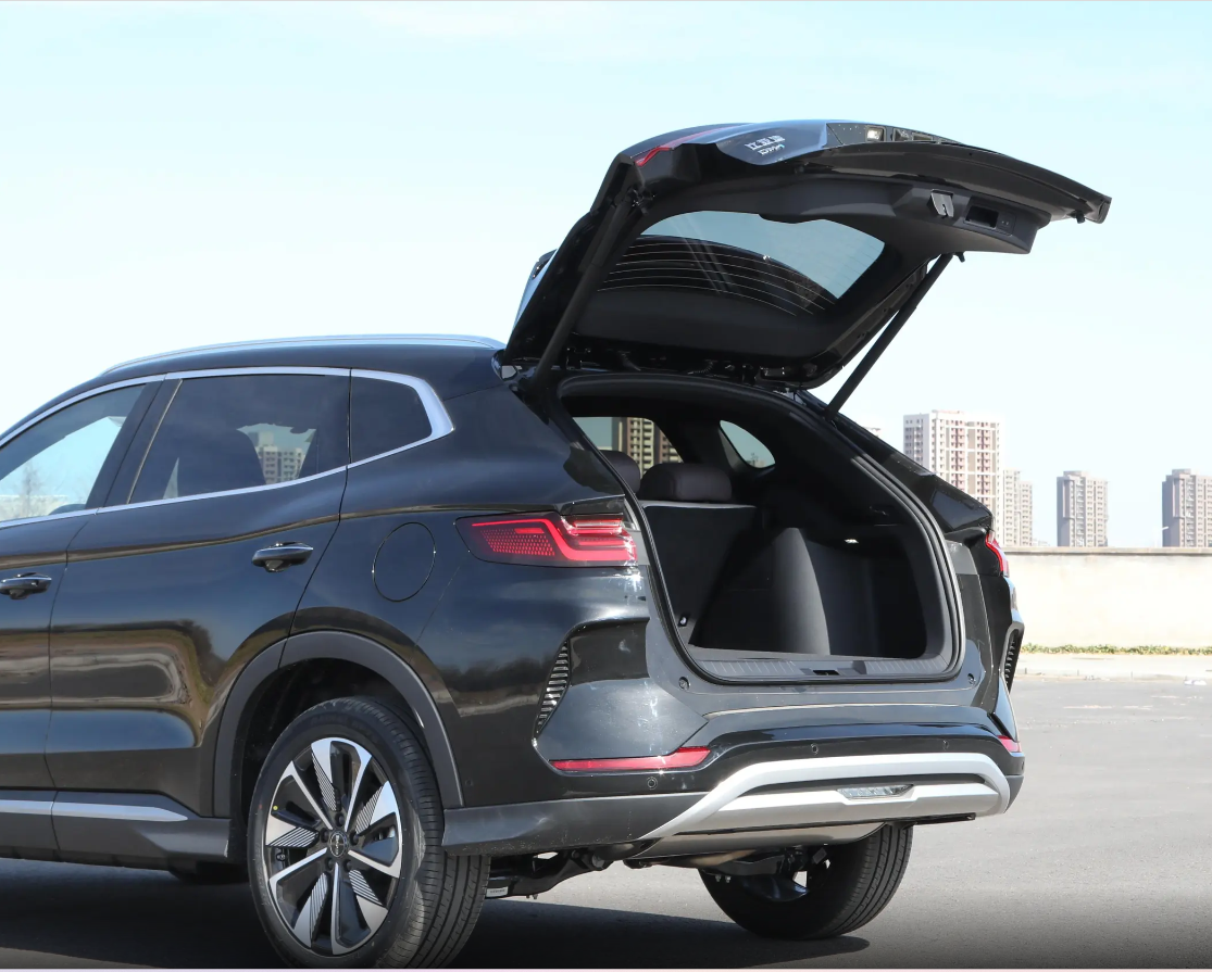 BYD Song PLUS DM 2025 PHEV SUV with 112KM Pure Electric Range DM-i Super Hybrid System and L2+ ADAS Features