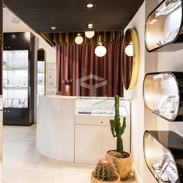 T4 conduziu a mostra dedicada clara TUV Diamond Jewelers Display da loja de joia