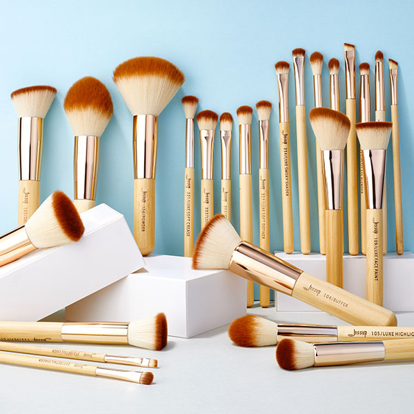 Mature Peeled Bamboo Makeup Brushes Set 25pcs Full Makeup Brush Kit