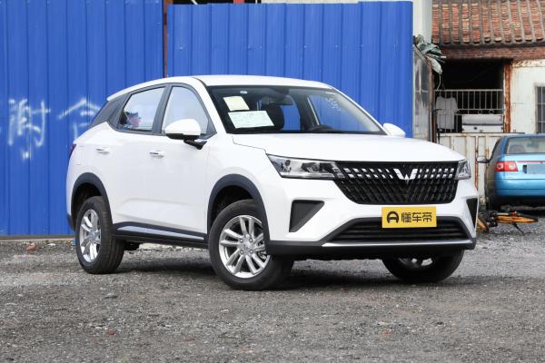 1680kg Maximum Full Load Mass Gasoline Powered SUV Built With Horizontal Engine Layout